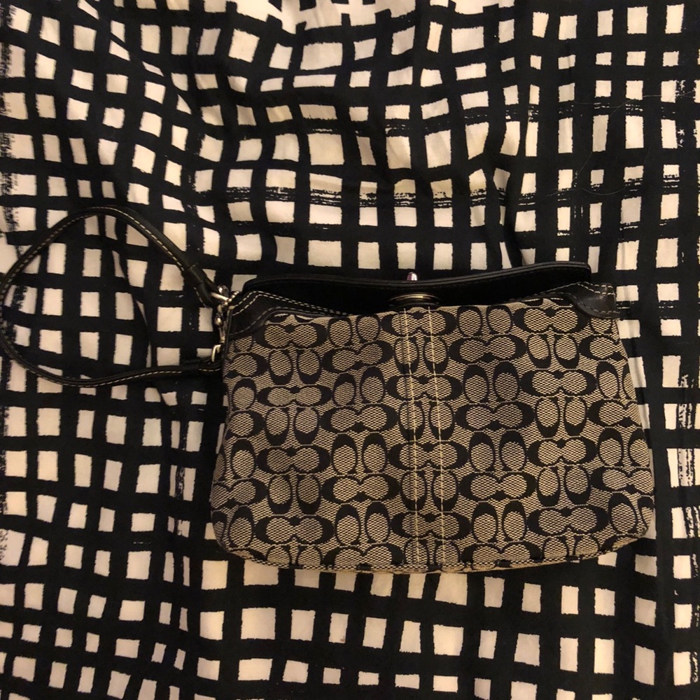 Coach wristlet.. gently used